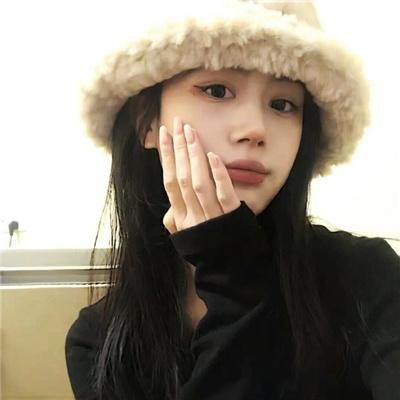 两对鸳鸯一张床